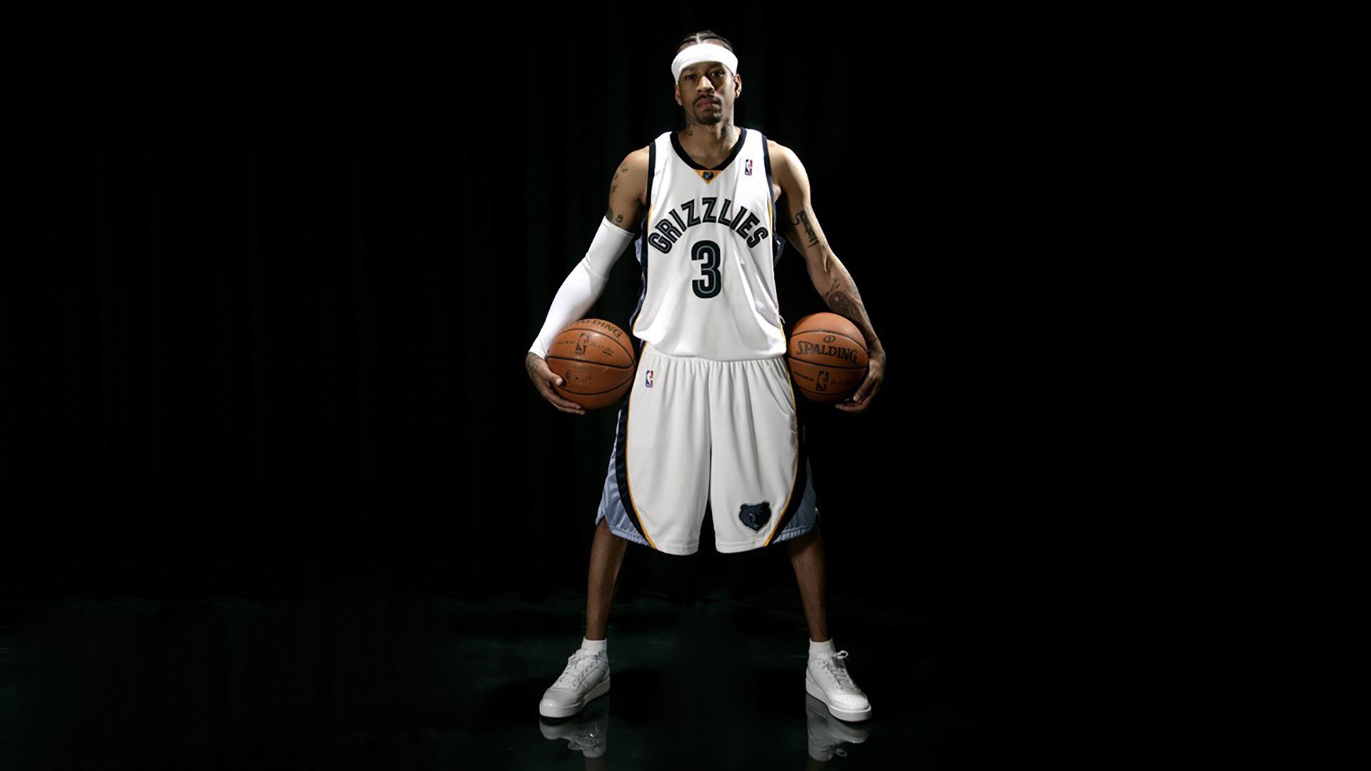 “史诗级对决：两大顶尖球队的技能与智慧比拼”