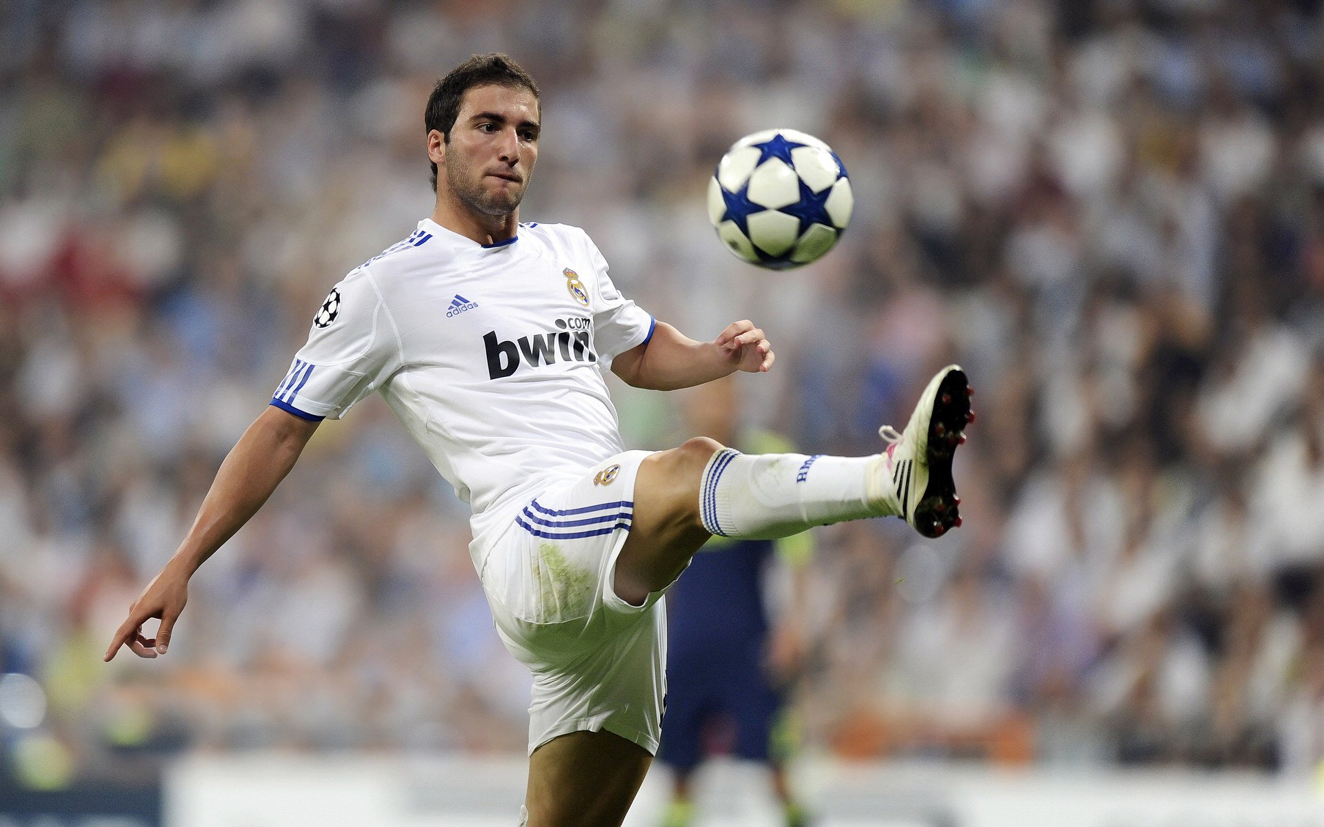 欧洲豪门迎来国际挑战,实力对决激烈,欧洲豪门转会